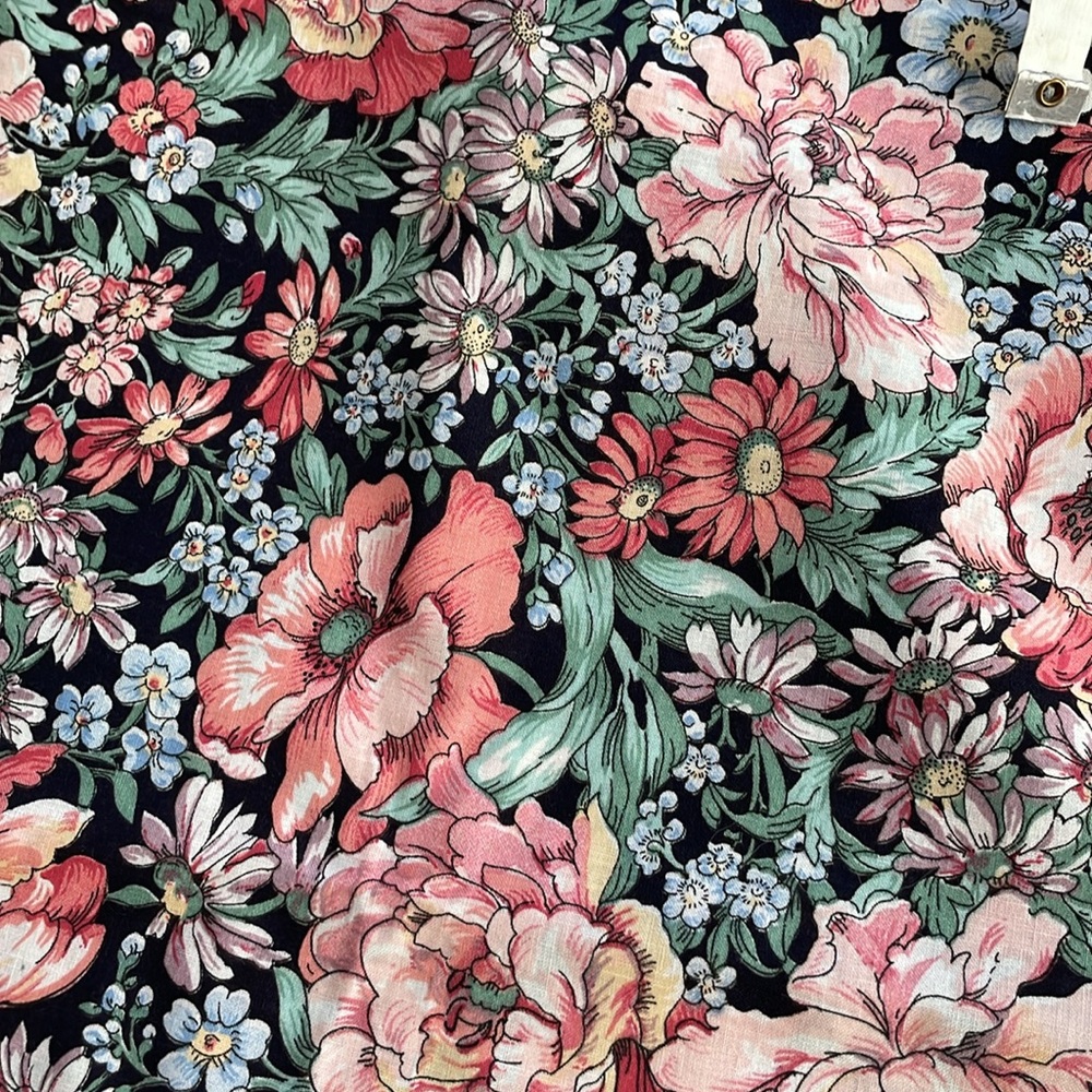 Joan Kessler for Concord Fabrics, floral cottage core motif, 4 yards, 44" wide - Picture 9 of 10